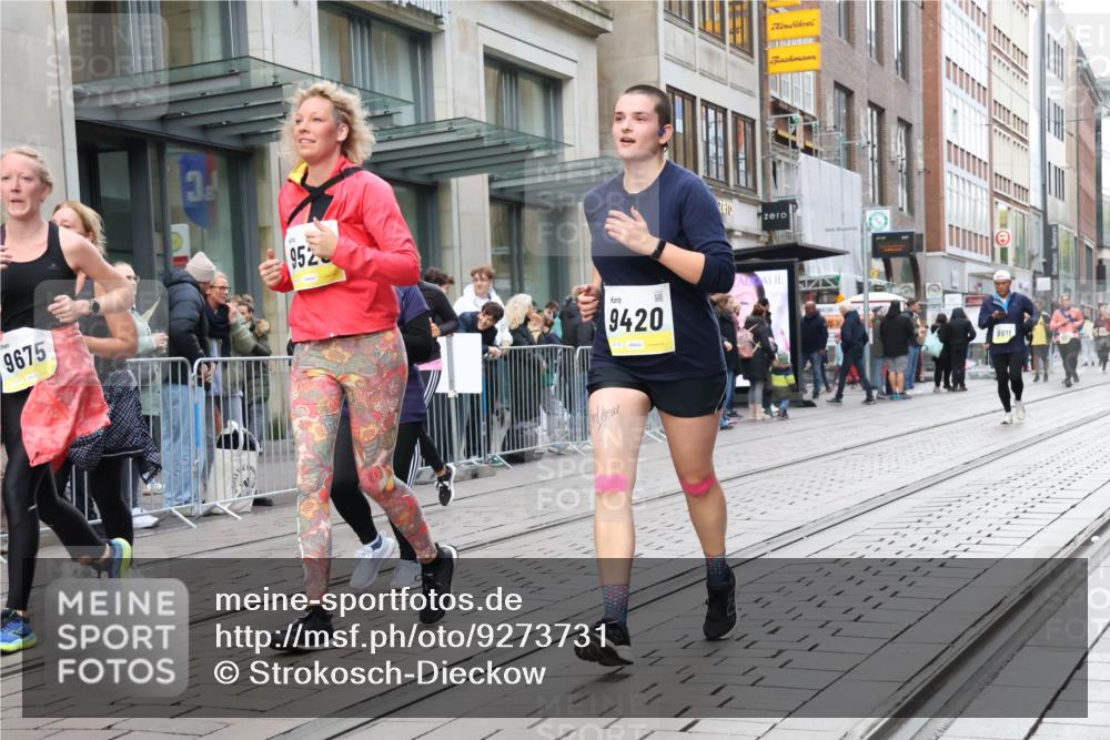05.10.2025 - 20. swb-Marathon Bremen Strokosch-Dieckow http://msf.ph/oto/9273731 05.10.2025 11:11:40 Ziel 7007, 9420, 9526, 9648, 9675, 9726, 9784, 9867, 10463, 10499, 10540, 10815, 10839, 10849, 11088, 11215, 11563, 7007, 9420, 9526, 9648, 9675, 9726, 9784, 9867, 10463, 10499, 10540, 10815, 10839, 10849, 11088, 11215, 11563 meine-sportfotos.de