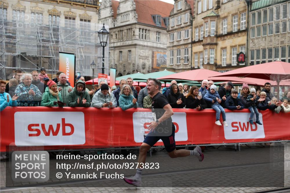 05.10.2025 - 20. swb-Marathon Bremen Yannick Fuchs http://msf.ph/oto/9273823 05.10.2025 12:25:24 Ziel 784 meine-sportfotos.de