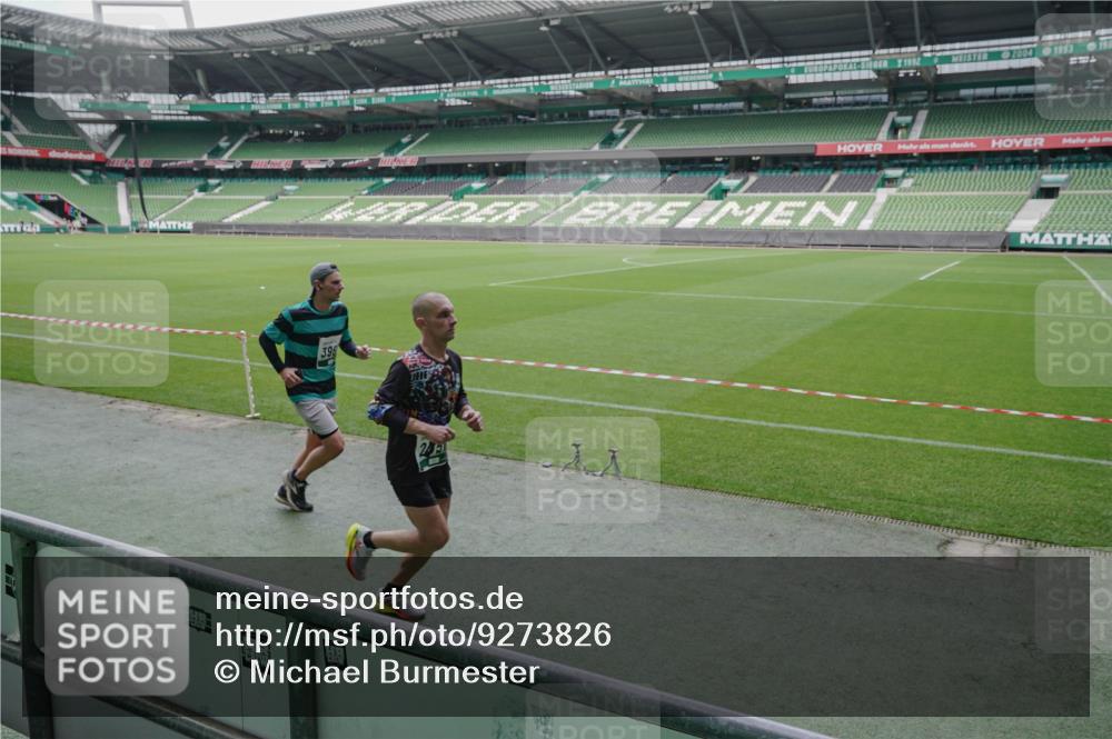 05.10.2025 - 20. swb-Marathon Bremen Michael Burmester http://msf.ph/oto/9273826 05.10.2025 12:49:21 Laufen im Stadion 150, 187, 270, 424, 1195, 1257, 1535, 1609, 1625, 1654, 1727, 1876, 1904, 2044, 2119, 2356, 2594, 2988, 2990, 3124, 3544, 3738, 3960, 4385, 5599, 6171, 6431, 6463, 6619, 6632, 6805, 6877, 7647, 7904, 7987, 8216, 8507, 8630, 8687, 9114, 492, 1724, 2974, 3320, 3324, 3819, 4353, 5103, 5786, 6251, 6632, 8244, 8897, 8923, 8932 meine-sportfotos.de