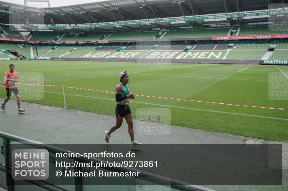 05.10.2025 - 20. swb-Marathon Bremen Michael Burmester http://msf.ph/oto/9273861 05.10.2025 12:49:25 Laufen im Stadion 150, 187, 270, 424, 1195, 1257, 1535, 1609, 1625, 1654, 1727, 1876, 1904, 2044, 2119, 2356, 2594, 2988, 2990, 3124, 3544, 3738, 3960, 4385, 4438, 5599, 6171, 6431, 6463, 6619, 6805, 6877, 7647, 7904, 7987, 8216, 8507, 8630, 9114, 492, 1625, 1724, 2974, 3320, 3819, 5103, 5786, 6251, 6632, 8244, 8687, 8897, 8923 meine-sportfotos.de