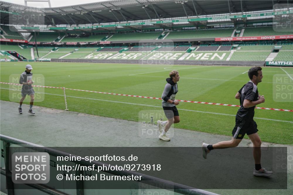 05.10.2025 - 20. swb-Marathon Bremen Michael Burmester http://msf.ph/oto/9273918 05.10.2025 12:49:30 Laufen im Stadion 150, 187, 270, 424, 1195, 1257, 1535, 1609, 1654, 1727, 1876, 1904, 2044, 2119, 2356, 2594, 2988, 2990, 3124, 3544, 3738, 3960, 4385, 4438, 4870, 6171, 6431, 6619, 6805, 6877, 7647, 7904, 7987, 8216, 8630, 9114, 492, 1625, 3320, 3819, 5103, 5599, 5786, 6171, 6463, 6632, 7904, 8244, 8507, 8687, 8897 meine-sportfotos.de