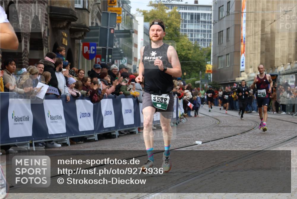 05.10.2025 - 20. swb-Marathon Bremen Strokosch-Dieckow http://msf.ph/oto/9273936 05.10.2025 13:03:32 Ziel 635, 2613, 4758, 4786, 5588 meine-sportfotos.de