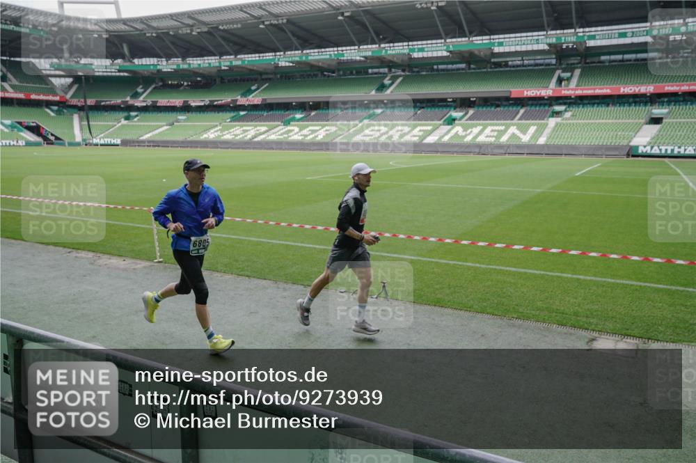 05.10.2025 - 20. swb-Marathon Bremen Michael Burmester http://msf.ph/oto/9273939 05.10.2025 12:49:32 Laufen im Stadion 150, 187, 270, 424, 1195, 1257, 1535, 1609, 1654, 1727, 1876, 1904, 2044, 2119, 2356, 2594, 2988, 2990, 3124, 3544, 3738, 3885, 3960, 4385, 4438, 4870, 5894, 6431, 6619, 6805, 6877, 7647, 7987, 8216, 8630, 9114, 492, 1625, 3320, 3819, 5103, 5599, 6171, 6463, 6632, 7904, 8507, 8687, 8897 meine-sportfotos.de