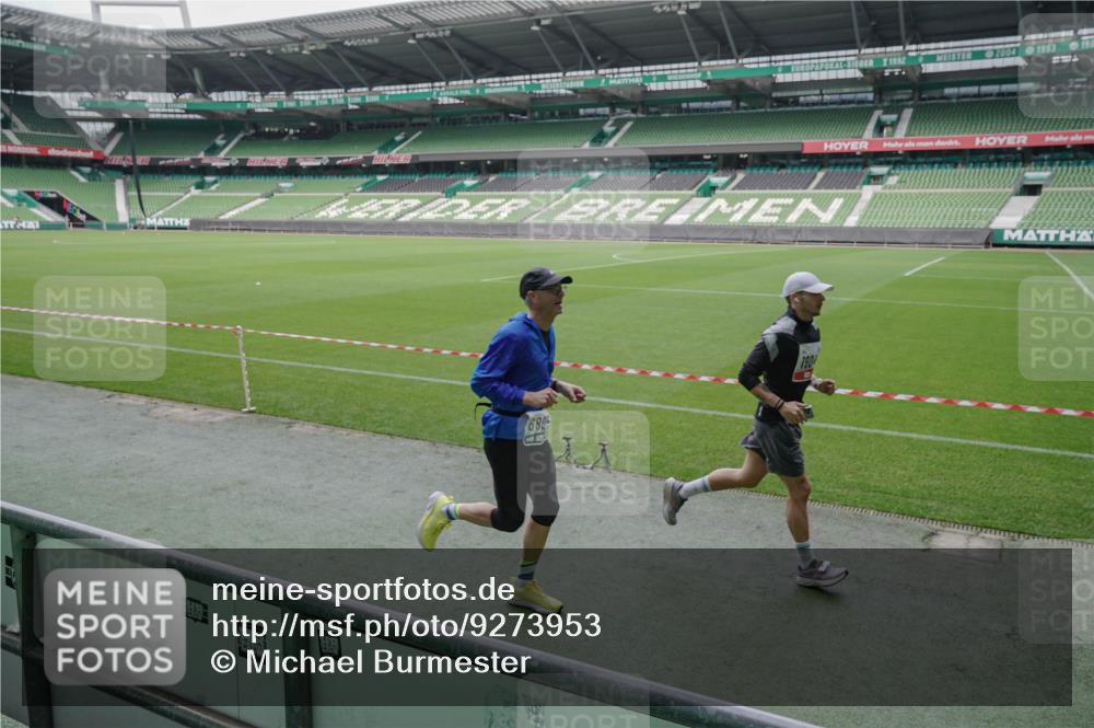 05.10.2025 - 20. swb-Marathon Bremen Michael Burmester http://msf.ph/oto/9273953 05.10.2025 12:49:32 Laufen im Stadion 150, 187, 270, 424, 1195, 1257, 1535, 1609, 1654, 1727, 1876, 1904, 2044, 2119, 2356, 2594, 2988, 2990, 3124, 3544, 3738, 3885, 3960, 4385, 4438, 4870, 5894, 6431, 6619, 6805, 6877, 7647, 7987, 8216, 8630, 9114, 492, 1625, 3320, 3819, 5103, 5599, 6171, 6463, 6632, 7904, 8507, 8687, 8897 meine-sportfotos.de