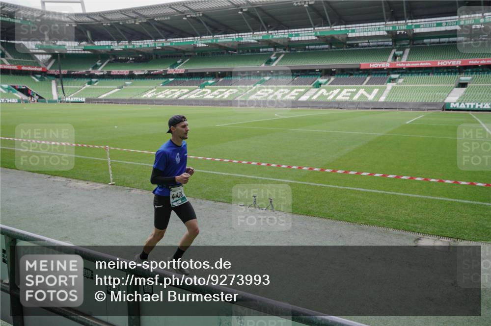 05.10.2025 - 20. swb-Marathon Bremen Michael Burmester http://msf.ph/oto/9273993 05.10.2025 12:49:37 Laufen im Stadion 150, 187, 217, 270, 287, 424, 1257, 1535, 1609, 1654, 1727, 1876, 1904, 2044, 2119, 2356, 2594, 2988, 2990, 3124, 3544, 3738, 3885, 3960, 4006, 4385, 4438, 4870, 5894, 6431, 6619, 6805, 6877, 7647, 7987, 8216, 8401, 8536, 8630, 9114, 9118, 1195, 1625, 3320, 5599, 6171, 6463, 6632, 7904, 8507, 8687, 8897 meine-sportfotos.de