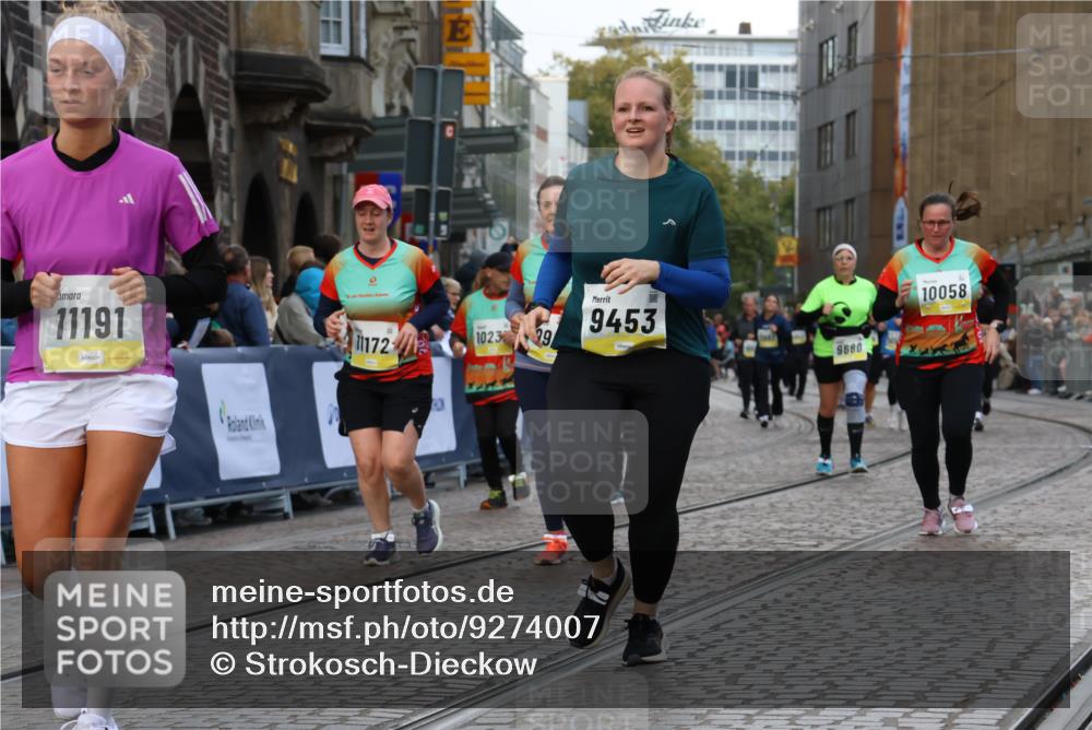 05.10.2025 - 20. swb-Marathon Bremen Strokosch-Dieckow http://msf.ph/oto/9274007 05.10.2025 11:11:36 Ziel 9453, 9999, 10058, 10264, 10333, 11030, 11172, 11191 meine-sportfotos.de