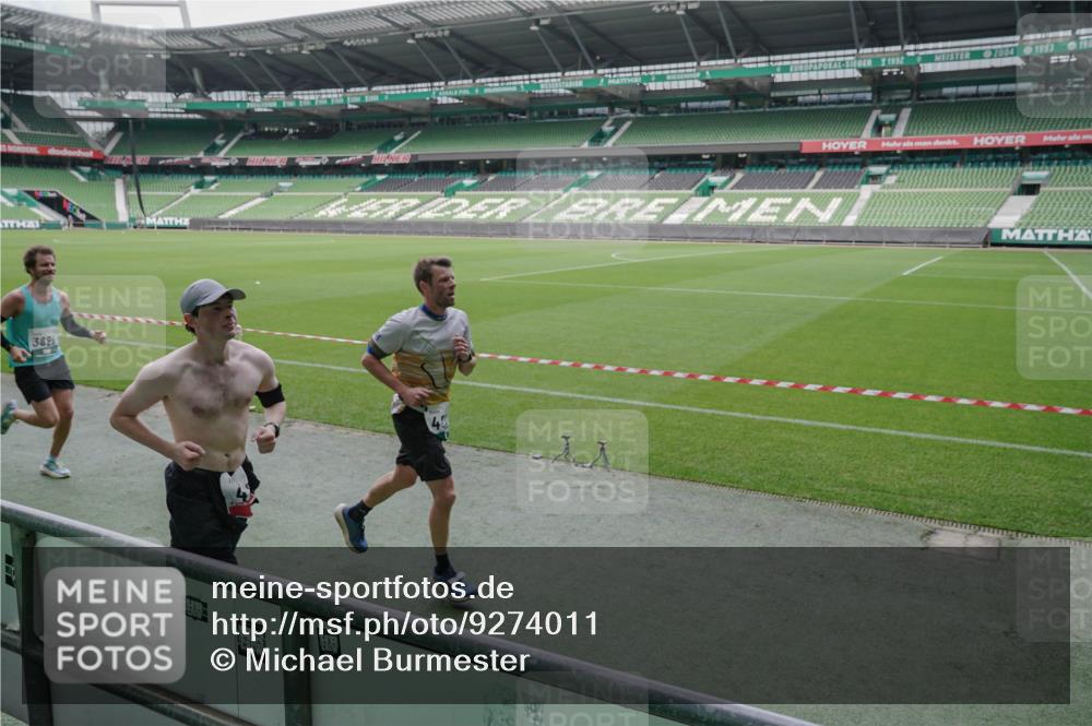 05.10.2025 - 20. swb-Marathon Bremen Michael Burmester http://msf.ph/oto/9274011 05.10.2025 12:49:44 Laufen im Stadion 150, 187, 217, 270, 287, 424, 511, 1257, 1388, 1535, 1609, 1654, 1727, 1876, 1904, 2044, 2119, 2356, 2594, 2988, 2990, 3124, 3353, 3544, 3738, 3885, 3960, 4006, 4385, 4438, 4870, 5894, 6214, 6431, 6619, 6805, 6877, 7647, 7987, 8216, 8401, 8536, 8873, 9118, 1195, 1625, 2119, 5599, 6171, 6463, 7904, 8507, 8630, 8687, 9114 meine-sportfotos.de