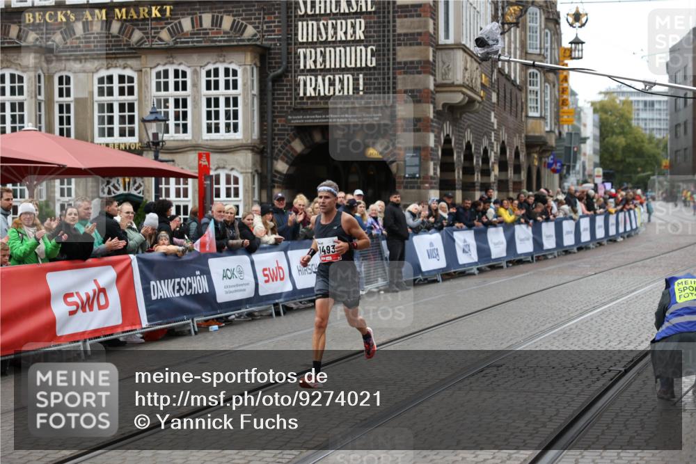 05.10.2025 - 20. swb-Marathon Bremen Yannick Fuchs http://msf.ph/oto/9274021 05.10.2025 12:26:54 Ziel 1493 meine-sportfotos.de