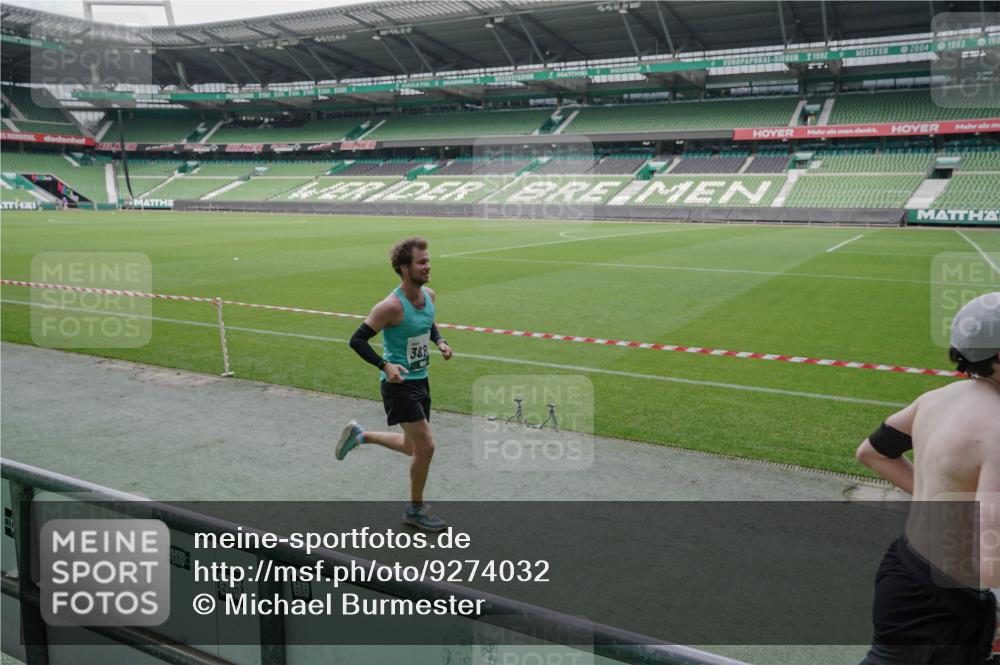 05.10.2025 - 20. swb-Marathon Bremen Michael Burmester http://msf.ph/oto/9274032 05.10.2025 12:49:45 Laufen im Stadion 150, 187, 217, 270, 287, 424, 511, 845, 1257, 1388, 1535, 1609, 1654, 1727, 1876, 1904, 2044, 2356, 2594, 2988, 2990, 3124, 3353, 3544, 3738, 3885, 3960, 4006, 4385, 4438, 4870, 5118, 5894, 6214, 6431, 6619, 6805, 6877, 7647, 7987, 8216, 8401, 8536, 8873, 9118, 1195, 1625, 1654, 2119, 5599, 6171, 6463, 7904, 8507, 8630, 9114 meine-sportfotos.de