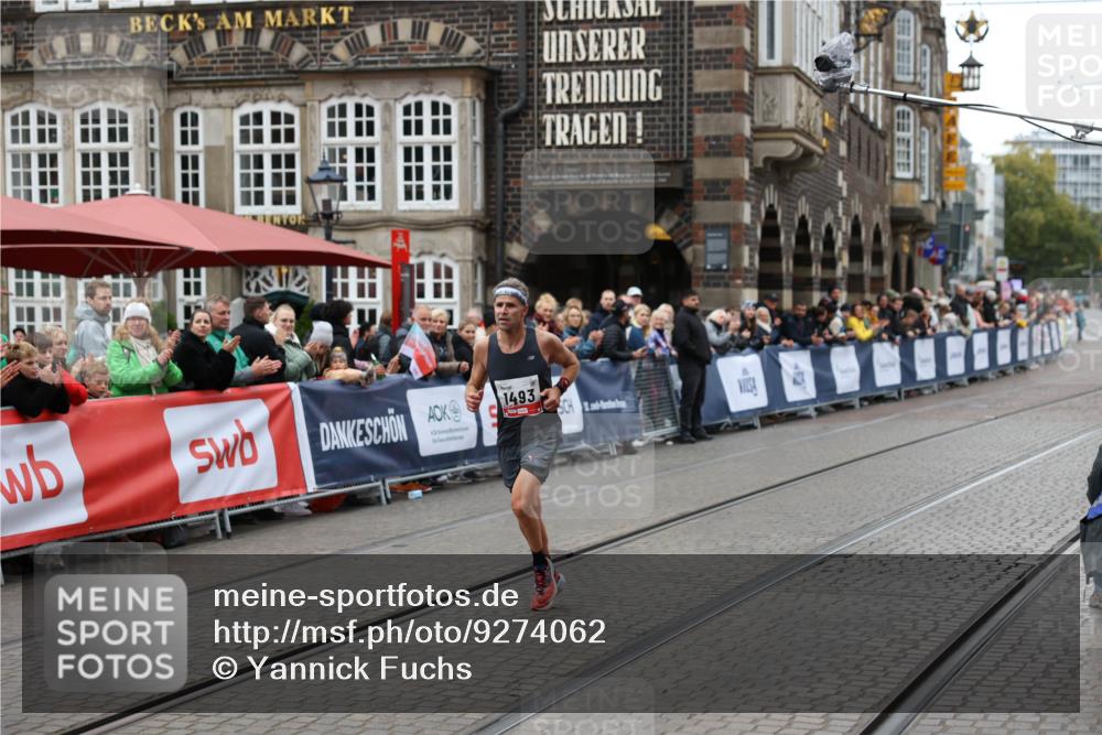05.10.2025 - 20. swb-Marathon Bremen Yannick Fuchs http://msf.ph/oto/9274062 05.10.2025 12:26:54 Ziel 1493 meine-sportfotos.de