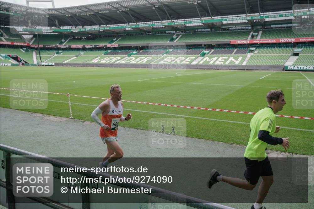 05.10.2025 - 20. swb-Marathon Bremen Michael Burmester http://msf.ph/oto/9274090 05.10.2025 12:49:48 Laufen im Stadion 150, 187, 217, 270, 287, 424, 511, 845, 939, 1257, 1388, 1535, 1609, 1707, 1727, 1876, 1904, 2044, 2356, 2594, 2988, 2990, 3124, 3259, 3353, 3544, 3738, 3885, 3960, 4006, 4367, 4438, 4870, 5118, 5894, 6214, 6281, 6431, 6619, 6805, 6877, 7647, 7987, 8216, 8401, 8536, 8873, 9118, 1195, 1654, 2119, 2990, 4385, 6171, 7904, 8507, 8630, 9114 meine-sportfotos.de