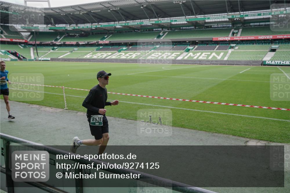 05.10.2025 - 20. swb-Marathon Bremen Michael Burmester http://msf.ph/oto/9274125 05.10.2025 12:49:52 Laufen im Stadion 150, 187, 217, 270, 287, 424, 511, 845, 939, 1257, 1388, 1535, 1609, 1707, 1727, 1876, 1904, 2044, 2356, 3124, 3259, 3353, 3544, 3738, 3885, 3960, 4006, 4318, 4367, 4438, 4870, 5118, 5894, 6214, 6216, 6281, 6431, 6619, 6805, 6877, 7647, 7987, 8216, 8401, 8536, 8873, 9118, 1195, 1654, 2119, 2594, 2988, 2990, 4385, 8630, 9114 meine-sportfotos.de