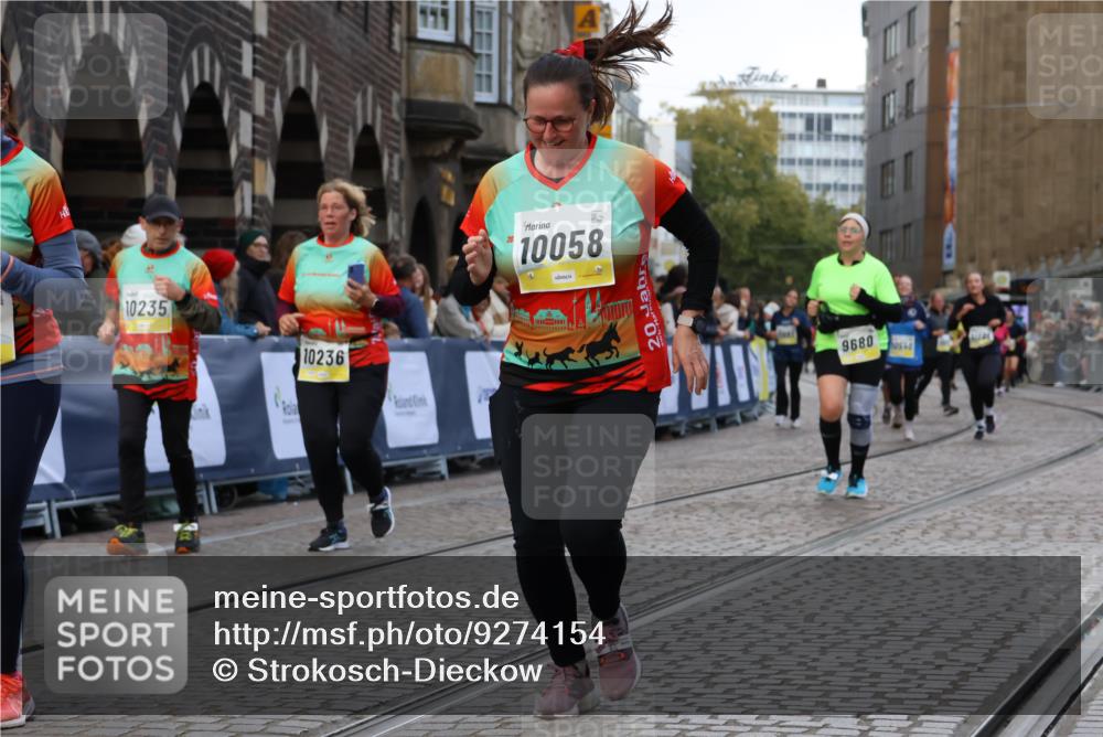 05.10.2025 - 20. swb-Marathon Bremen Strokosch-Dieckow http://msf.ph/oto/9274154 05.10.2025 11:11:40 Ziel 9453, 9680, 9999, 10058, 10235, 10236, 10264, 10333, 11172, 11191 meine-sportfotos.de