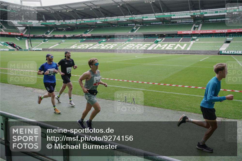 05.10.2025 - 20. swb-Marathon Bremen Michael Burmester http://msf.ph/oto/9274156 05.10.2025 12:49:54 Laufen im Stadion 150, 187, 217, 270, 287, 424, 511, 845, 939, 1257, 1388, 1535, 1609, 1707, 1727, 1876, 1904, 2044, 2356, 3124, 3259, 3353, 3544, 3738, 3885, 3960, 4006, 4318, 4367, 4438, 4870, 5118, 5894, 6214, 6216, 6281, 6431, 6619, 6805, 6877, 7647, 7987, 8216, 8401, 8536, 8873, 9118, 1195, 1654, 2119, 2594, 2988, 2990, 4385, 8630, 9114 meine-sportfotos.de