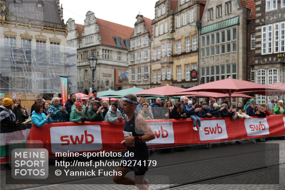 05.10.2025 - 20. swb-Marathon Bremen Yannick Fuchs http://msf.ph/oto/9274179 05.10.2025 12:26:56 Ziel 1493 meine-sportfotos.de