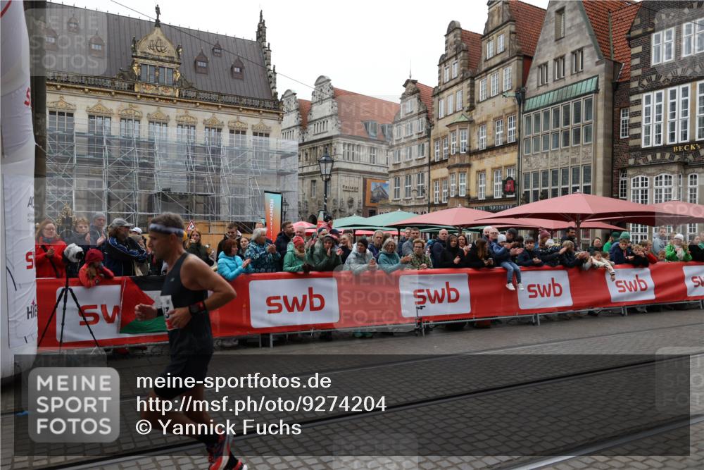 05.10.2025 - 20. swb-Marathon Bremen Yannick Fuchs http://msf.ph/oto/9274204 05.10.2025 12:26:56 Ziel 1493 meine-sportfotos.de