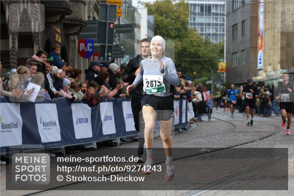 05.10.2025 - 20. swb-Marathon Bremen Strokosch-Dieckow http://msf.ph/oto/9274243 05.10.2025 13:03:40 Ziel 2613, 4617, 4758, 4786, 6804 meine-sportfotos.de