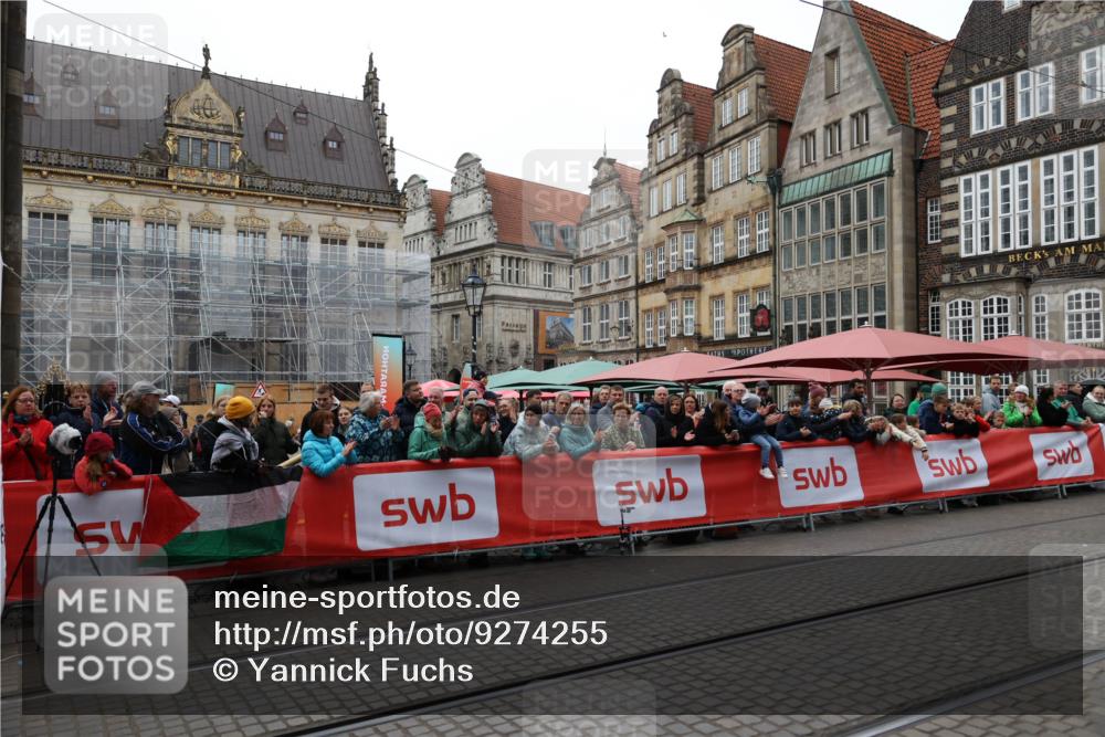 05.10.2025 - 20. swb-Marathon Bremen Yannick Fuchs http://msf.ph/oto/9274255 05.10.2025 12:26:57 Ziel 1493 meine-sportfotos.de