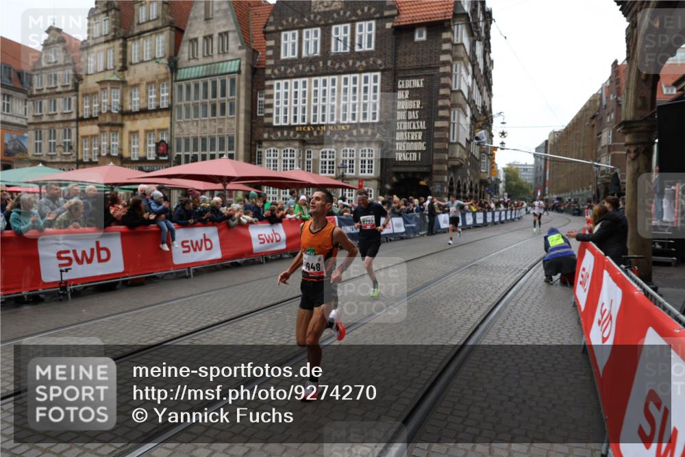05.10.2025 - 20. swb-Marathon Bremen Yannick Fuchs http://msf.ph/oto/9274270 05.10.2025 12:28:57 Ziel 1113, 1948, 2053, 2159, 2292 meine-sportfotos.de