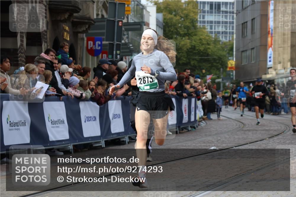 05.10.2025 - 20. swb-Marathon Bremen Strokosch-Dieckow http://msf.ph/oto/9274293 05.10.2025 13:03:40 Ziel 2613, 4617, 4758, 4786, 6804 meine-sportfotos.de