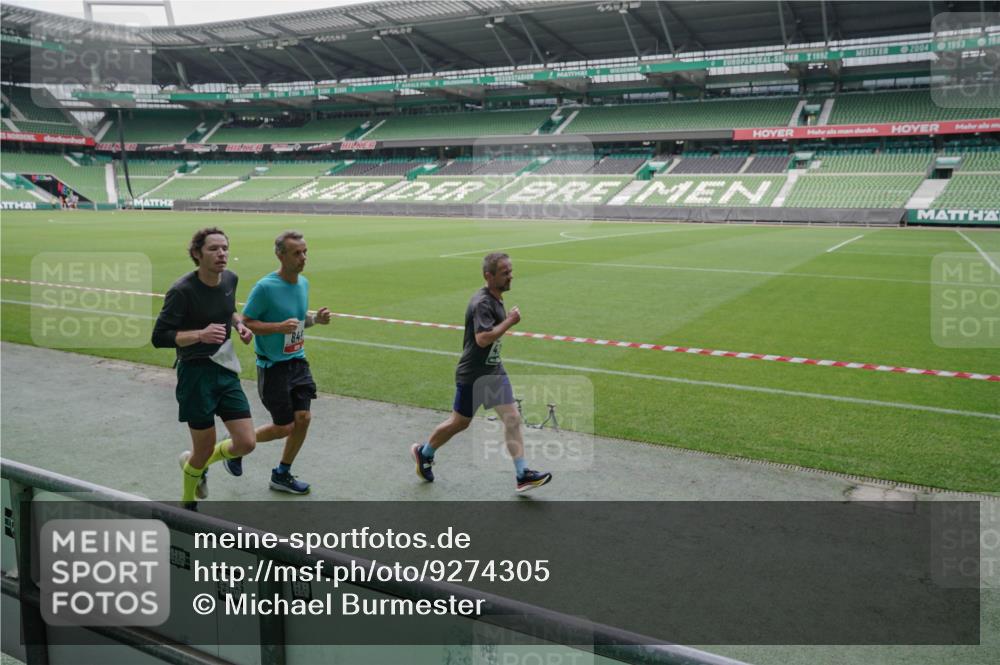 05.10.2025 - 20. swb-Marathon Bremen Michael Burmester http://msf.ph/oto/9274305 05.10.2025 12:50:03 Laufen im Stadion 150, 187, 217, 270, 287, 424, 511, 679, 845, 906, 939, 1388, 1535, 1609, 1707, 1876, 1904, 2044, 2356, 2721, 3228, 3259, 3353, 3544, 3738, 3885, 3960, 4006, 4318, 4367, 4438, 4870, 4938, 5118, 5389, 5564, 5873, 5894, 6214, 6216, 6281, 6431, 6717, 6805, 7647, 7826, 7963, 7987, 8401, 8536, 8873, 8907, 9118, 1257, 1654, 1727, 2119, 2594, 2988, 2990, 3124, 4385, 6619, 6877, 8216 meine-sportfotos.de