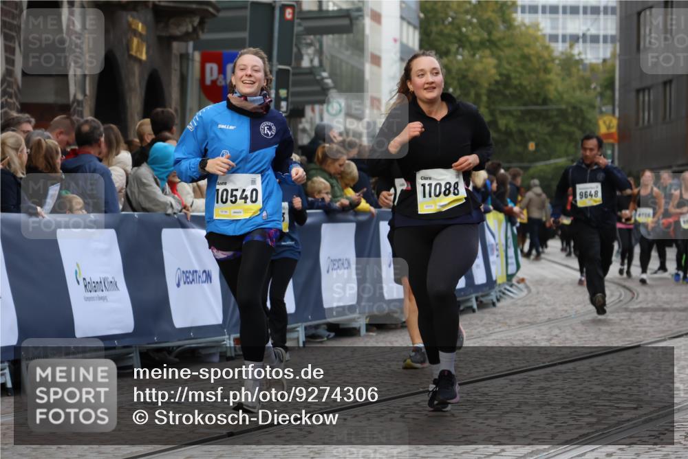 05.10.2025 - 20. swb-Marathon Bremen Strokosch-Dieckow http://msf.ph/oto/9274306 05.10.2025 11:11:45 Ziel 9648, 9680, 9784, 9999, 10235, 10236, 10540, 11088, 11172 meine-sportfotos.de