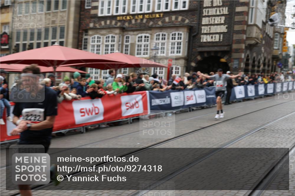 05.10.2025 - 20. swb-Marathon Bremen Yannick Fuchs http://msf.ph/oto/9274318 05.10.2025 12:28:58 Ziel 717, 1113, 1948, 2053, 2159, 2292 meine-sportfotos.de