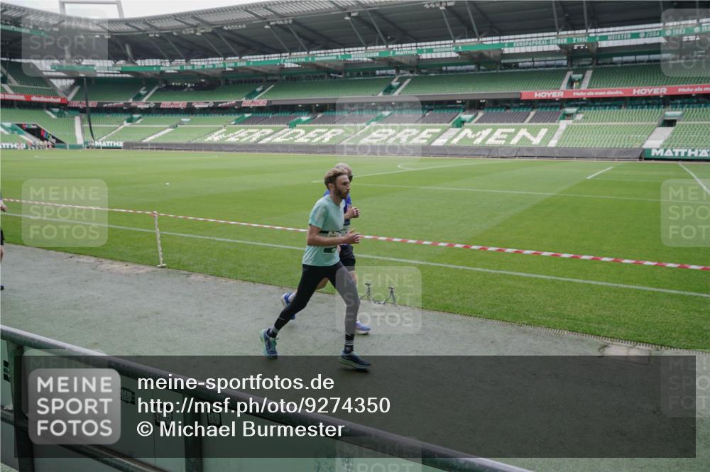 05.10.2025 - 20. swb-Marathon Bremen Michael Burmester http://msf.ph/oto/9274350 05.10.2025 12:50:06 Laufen im Stadion 150, 187, 217, 270, 287, 424, 511, 679, 736, 845, 906, 939, 1025, 1359, 1388, 1609, 1707, 1876, 1904, 2356, 2721, 3228, 3259, 3353, 3544, 3738, 3885, 3960, 4006, 4318, 4367, 4438, 4870, 4938, 5118, 5389, 5564, 5873, 5894, 6214, 6216, 6281, 6431, 6717, 6805, 7647, 7826, 7963, 7987, 8401, 8536, 8873, 8907, 9118, 1257, 1535, 1727, 2044, 2594, 2988, 2990, 3124, 4385, 6431, 6619, 6877, 8216 meine-sportfotos.de