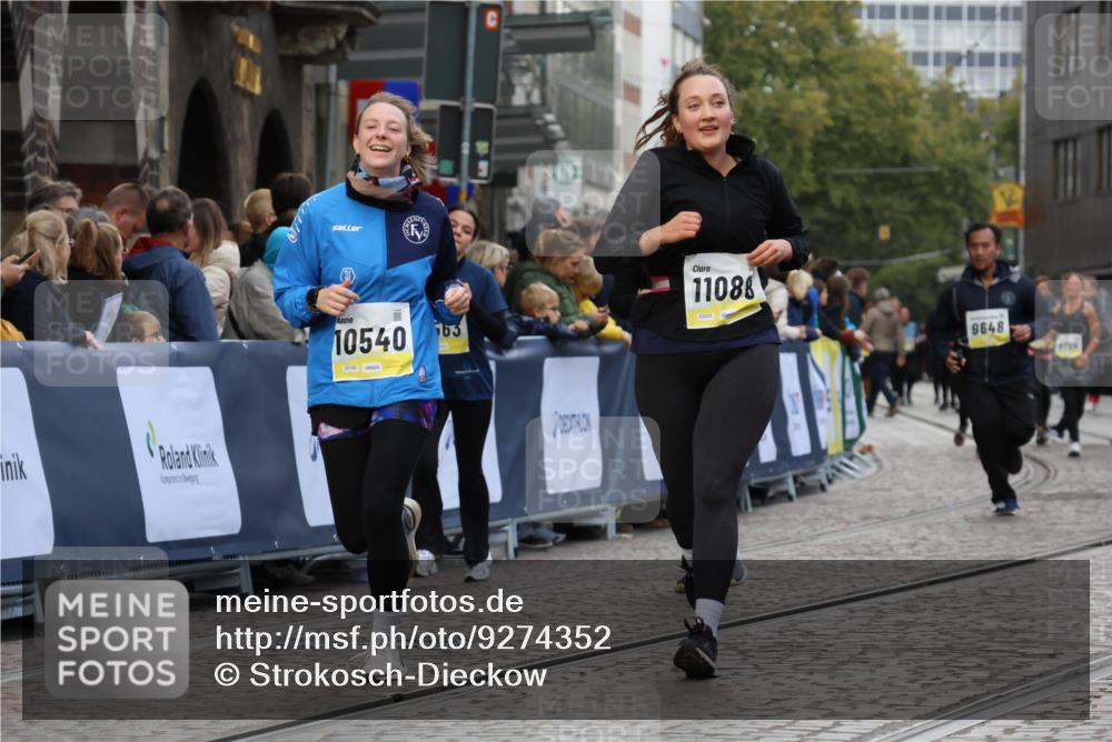 05.10.2025 - 20. swb-Marathon Bremen Strokosch-Dieckow http://msf.ph/oto/9274352 05.10.2025 11:11:45 Ziel 9648, 9680, 9784, 9999, 10235, 10236, 10540, 11088, 11172 meine-sportfotos.de