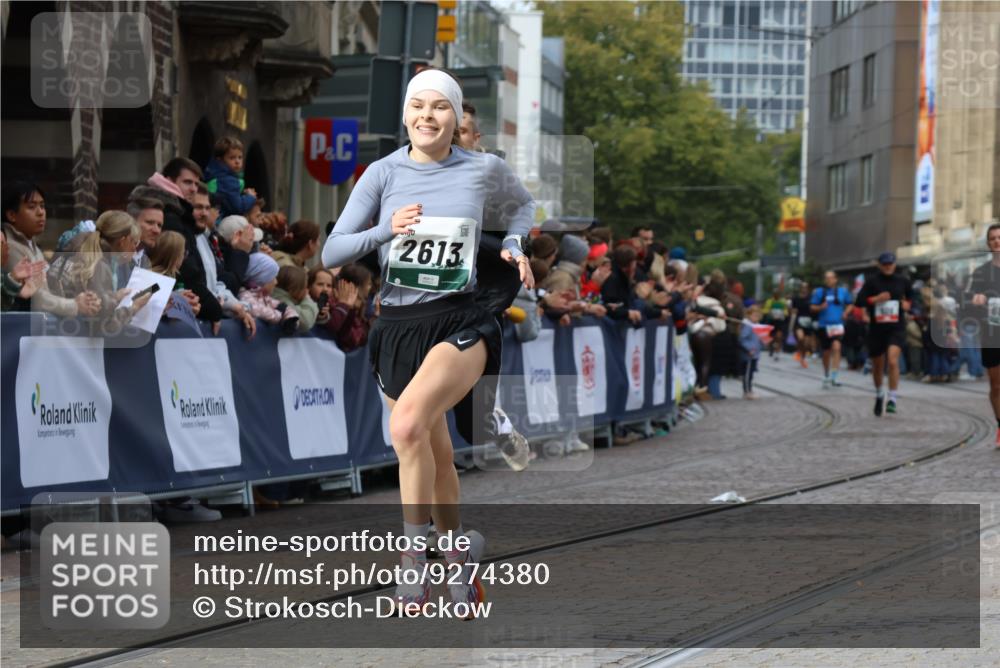 05.10.2025 - 20. swb-Marathon Bremen Strokosch-Dieckow http://msf.ph/oto/9274380 05.10.2025 13:03:40 Ziel 2613, 4617, 4758, 4786, 6804 meine-sportfotos.de