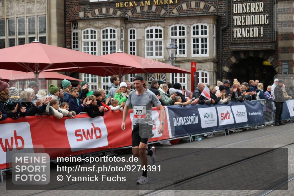 05.10.2025 - 20. swb-Marathon Bremen Yannick Fuchs http://msf.ph/oto/9274391 05.10.2025 12:28:59 Ziel 717, 1113, 1948, 2159, 2292 meine-sportfotos.de