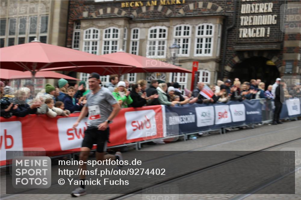 05.10.2025 - 20. swb-Marathon Bremen Yannick Fuchs http://msf.ph/oto/9274402 05.10.2025 12:29:00 Ziel 600, 717, 1113, 1948, 2159, 2292 meine-sportfotos.de