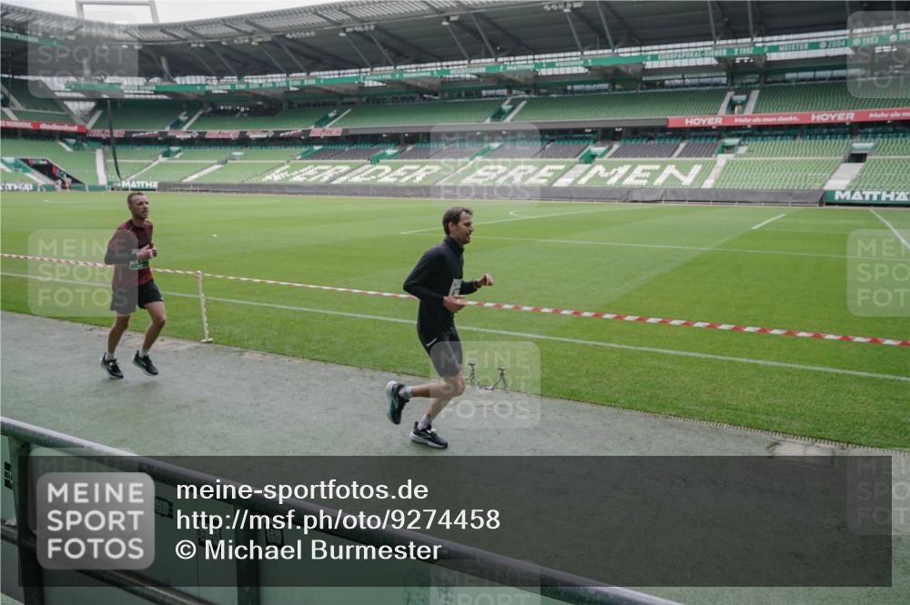 05.10.2025 - 20. swb-Marathon Bremen Michael Burmester http://msf.ph/oto/9274458 05.10.2025 12:50:14 Laufen im Stadion 217, 287, 424, 511, 679, 736, 845, 906, 939, 1025, 1033, 1044, 1359, 1388, 1707, 2381, 2721, 3228, 3259, 3291, 3353, 3885, 4006, 4318, 4366, 4367, 4438, 4870, 4938, 5118, 5184, 5389, 5418, 5564, 5873, 5894, 6214, 6216, 6281, 6681, 6717, 6805, 7493, 7647, 7826, 7963, 7987, 8401, 8536, 8873, 8907, 9118, 150, 187, 270, 1257, 1535, 1609, 1727, 1876, 1904, 2044, 2356, 3124, 3544, 3738, 3960, 6431, 6619, 6877, 8216 meine-sportfotos.de