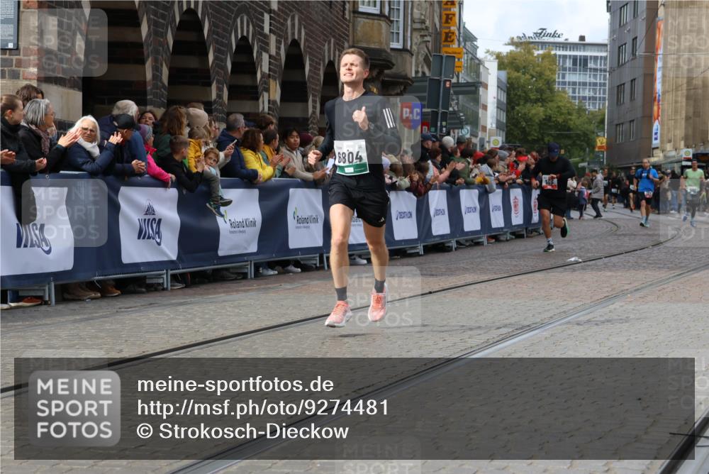 05.10.2025 - 20. swb-Marathon Bremen Strokosch-Dieckow http://msf.ph/oto/9274481 05.10.2025 13:03:46 Ziel 506, 3061, 3084, 6804 meine-sportfotos.de