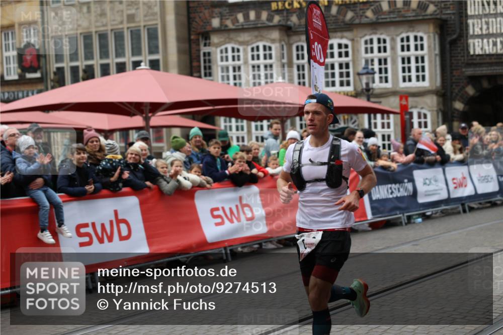 05.10.2025 - 20. swb-Marathon Bremen Yannick Fuchs http://msf.ph/oto/9274513 05.10.2025 12:29:02 Ziel 600, 717, 1113, 1948, 2159, 2292 meine-sportfotos.de