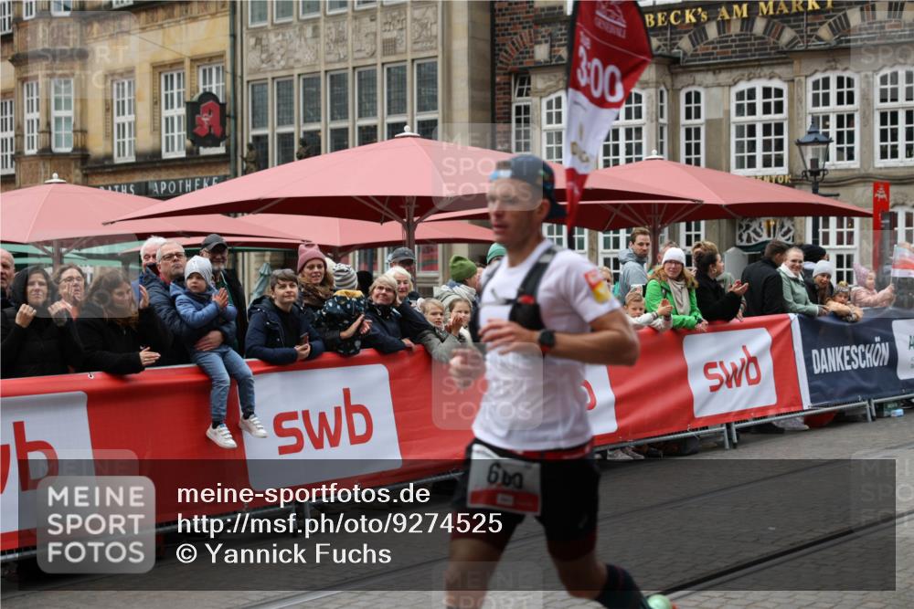 05.10.2025 - 20. swb-Marathon Bremen Yannick Fuchs http://msf.ph/oto/9274525 05.10.2025 12:29:03 Ziel 600, 717, 1113, 1948, 2292 meine-sportfotos.de