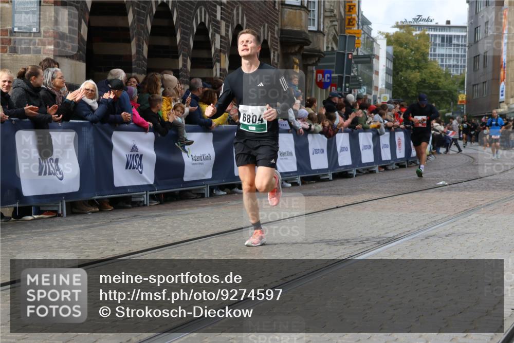 05.10.2025 - 20. swb-Marathon Bremen Strokosch-Dieckow http://msf.ph/oto/9274597 05.10.2025 13:03:46 Ziel 506, 3061, 3084, 6804 meine-sportfotos.de