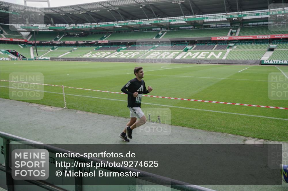 05.10.2025 - 20. swb-Marathon Bremen Michael Burmester http://msf.ph/oto/9274625 05.10.2025 12:50:27 Laufen im Stadion 122, 217, 287, 511, 679, 688, 736, 745, 845, 906, 939, 1025, 1033, 1044, 1166, 1359, 1388, 1450, 1707, 2381, 2721, 3228, 3259, 3291, 3353, 3885, 4006, 4318, 4366, 4367, 4870, 4938, 4962, 5118, 5184, 5389, 5418, 5564, 5873, 5894, 6214, 6216, 6252, 6281, 6681, 6717, 7493, 7826, 7963, 8401, 8536, 8873, 8907, 9118, 150, 187, 270, 424, 1609, 1876, 1904, 2356, 3544, 3738, 3960, 4438, 6805, 7647, 7987 meine-sportfotos.de