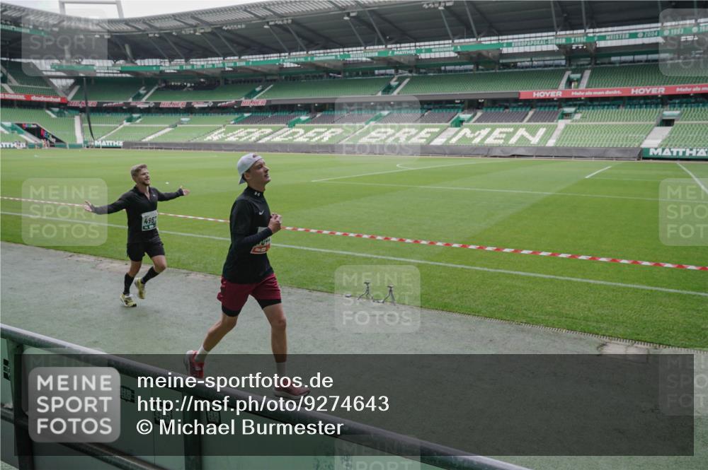 05.10.2025 - 20. swb-Marathon Bremen Michael Burmester http://msf.ph/oto/9274643 05.10.2025 12:50:30 Laufen im Stadion 122, 217, 287, 511, 679, 688, 736, 745, 845, 906, 939, 1025, 1033, 1044, 1166, 1359, 1388, 1450, 1707, 2381, 2721, 3228, 3259, 3291, 3353, 3885, 4006, 4318, 4366, 4367, 4938, 4962, 5118, 5184, 5389, 5418, 5564, 5873, 5894, 6214, 6216, 6252, 6281, 6681, 6717, 7493, 7826, 7963, 8401, 8536, 8873, 8907, 8995, 9118, 150, 187, 270, 424, 1876, 1904, 2356, 3738, 4438, 4870, 6805, 7647, 7987 meine-sportfotos.de