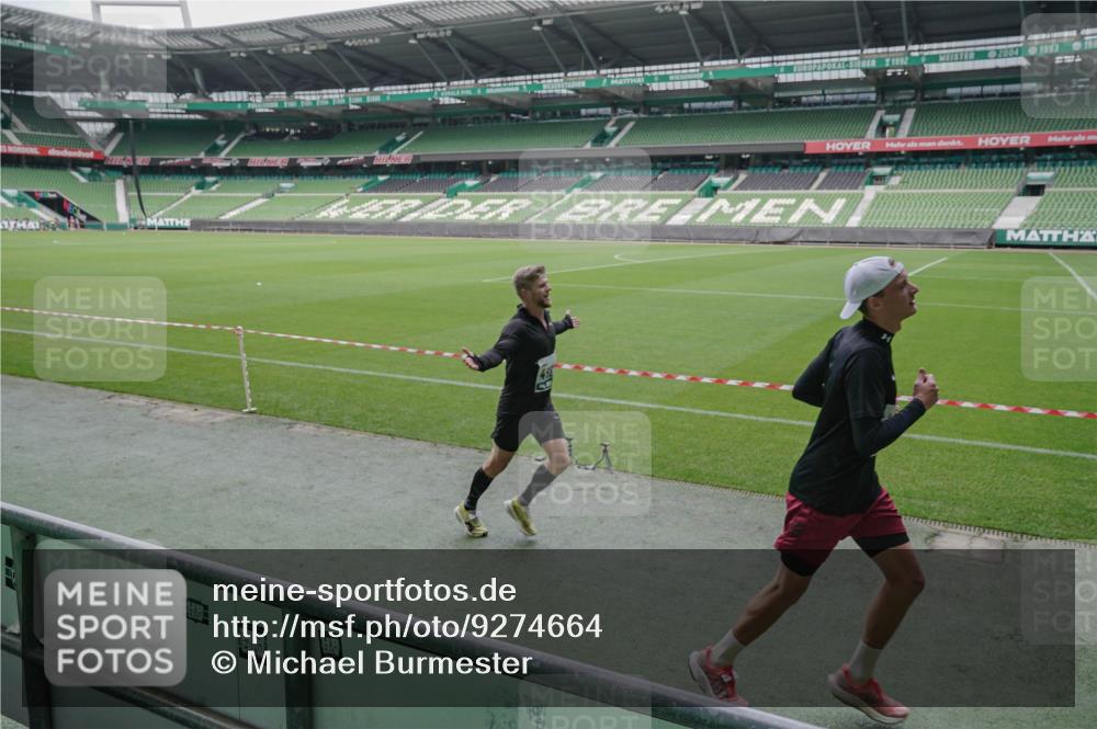 05.10.2025 - 20. swb-Marathon Bremen Michael Burmester http://msf.ph/oto/9274664 05.10.2025 12:50:30 Laufen im Stadion 122, 217, 287, 511, 679, 688, 736, 745, 845, 906, 939, 1025, 1033, 1044, 1166, 1359, 1388, 1450, 1707, 2381, 2721, 3228, 3259, 3291, 3353, 3885, 4006, 4318, 4366, 4367, 4938, 4962, 5118, 5184, 5389, 5418, 5564, 5873, 5894, 6214, 6216, 6252, 6281, 6681, 6717, 7493, 7826, 7963, 8401, 8536, 8873, 8907, 8995, 9118, 150, 187, 270, 424, 1876, 1904, 2356, 3738, 4438, 4870, 6805, 7647, 7987 meine-sportfotos.de