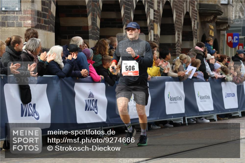05.10.2025 - 20. swb-Marathon Bremen Strokosch-Dieckow http://msf.ph/oto/9274666 05.10.2025 13:03:49 Ziel 506, 1105, 3061, 3084 meine-sportfotos.de