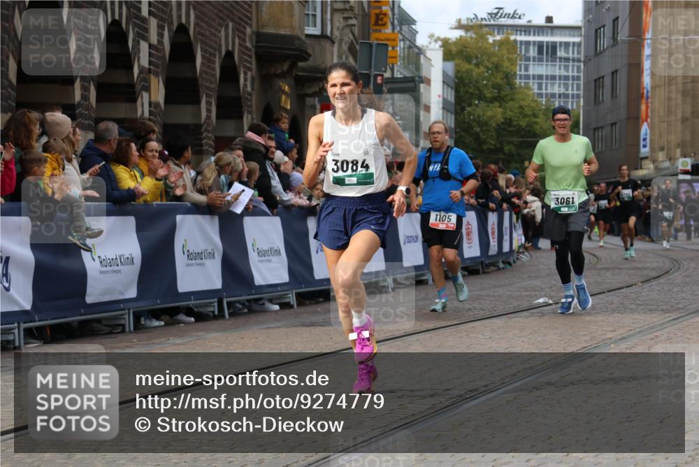 05.10.2025 - 20. swb-Marathon Bremen Strokosch-Dieckow http://msf.ph/oto/9274779 05.10.2025 13:03:52 Ziel 506, 1105, 3061, 3084, 4215, 5786 meine-sportfotos.de