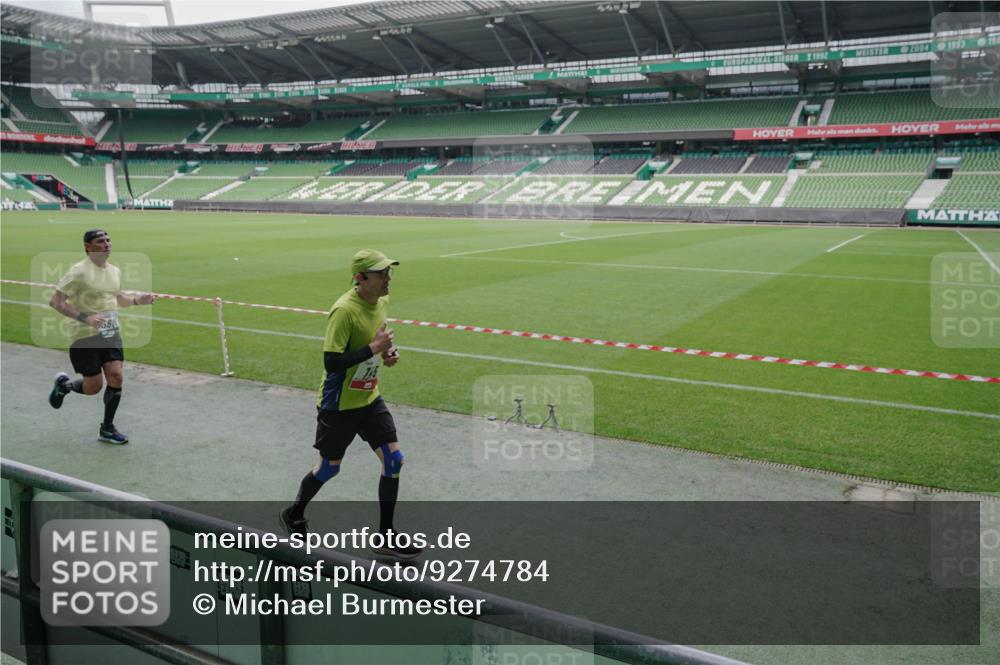 05.10.2025 - 20. swb-Marathon Bremen Michael Burmester http://msf.ph/oto/9274784 05.10.2025 12:50:50 Laufen im Stadion 122, 334, 601, 679, 688, 736, 745, 906, 1025, 1033, 1037, 1044, 1166, 1359, 1450, 1689, 1909, 2059, 2381, 2721, 3228, 3267, 3291, 3419, 3608, 3661, 4032, 4104, 4318, 4366, 4938, 4962, 5184, 5389, 5418, 5551, 5564, 5817, 5838, 5873, 6216, 6252, 6401, 6477, 6681, 6717, 7493, 7826, 7963, 8083, 8907, 8995, 217, 287, 511, 845, 939, 1388, 1707, 3259, 3353, 3885, 4006, 4318, 4367, 5118, 5894, 6214, 6216, 6281, 8401, 8536, 8873, 9118 meine-sportfotos.de