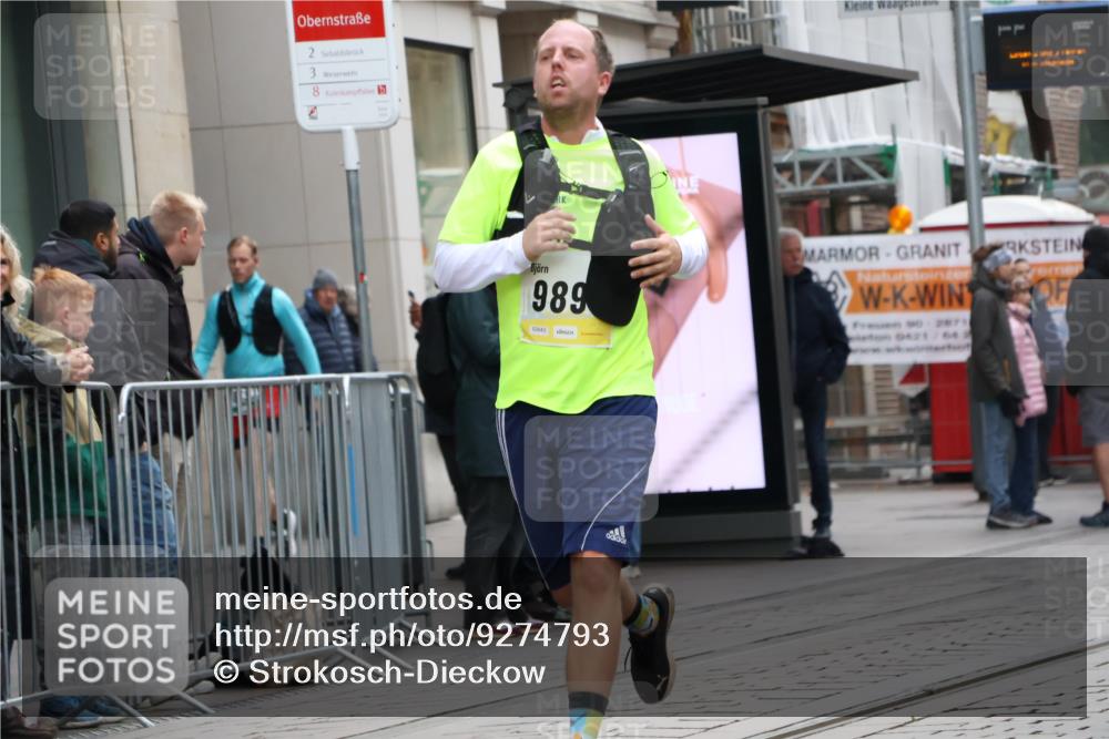 05.10.2025 - 20. swb-Marathon Bremen Strokosch-Dieckow http://msf.ph/oto/9274793 05.10.2025 11:12:59 Ziel 9891, 10273, 11117, 11170, 11332, 11367, 9891, 10273, 11117, 11170, 11332, 11367 meine-sportfotos.de