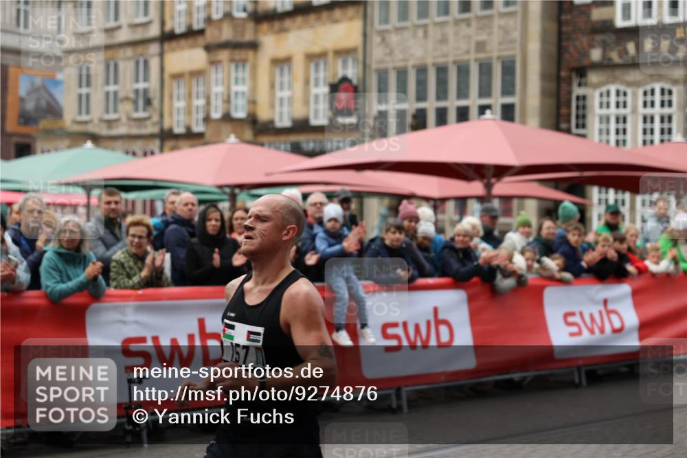 05.10.2025 - 20. swb-Marathon Bremen Yannick Fuchs http://msf.ph/oto/9274876 05.10.2025 12:31:19 Ziel 157 meine-sportfotos.de