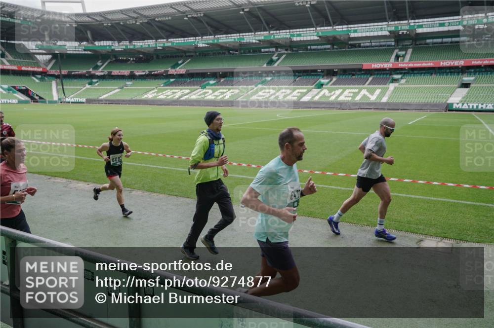 05.10.2025 - 20. swb-Marathon Bremen Michael Burmester http://msf.ph/oto/9274877 05.10.2025 12:50:56 Laufen im Stadion 122, 334, 503, 601, 679, 688, 736, 745, 906, 1025, 1033, 1037, 1044, 1166, 1359, 1450, 1499, 1689, 1909, 2059, 2381, 2493, 3228, 3267, 3291, 3419, 3608, 3661, 4032, 4104, 4366, 4654, 4938, 4962, 5184, 5389, 5418, 5551, 5564, 5817, 5838, 5873, 6066, 6252, 6401, 6477, 6681, 6717, 7493, 7826, 8083, 8995, 217, 511, 845, 939, 1388, 1707, 2721, 3259, 3353, 4318, 4367, 5118, 6214, 6216, 6281, 7963, 8873, 8907 meine-sportfotos.de