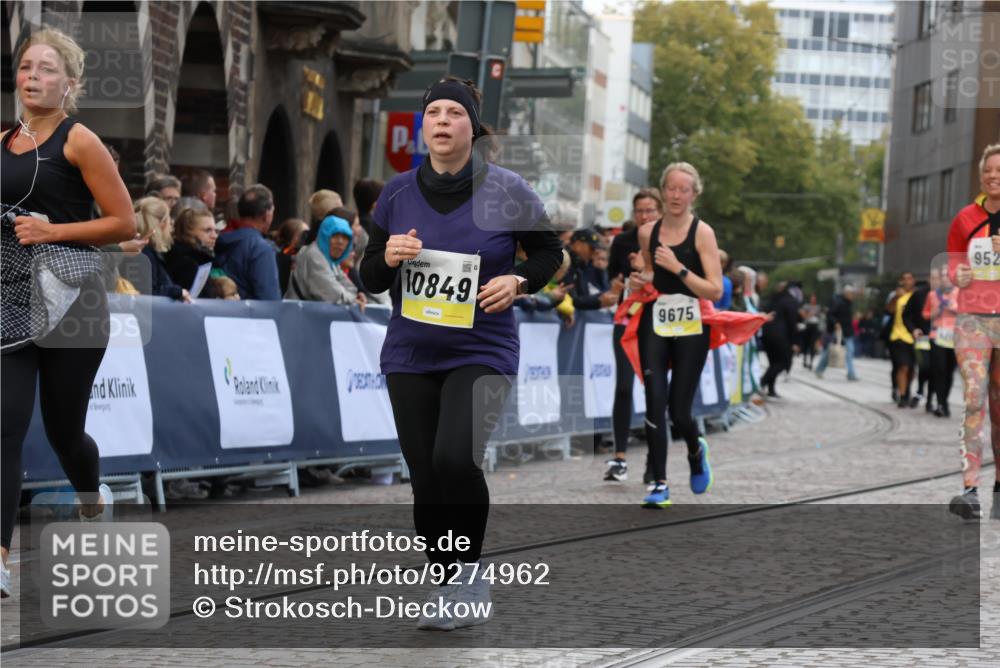 05.10.2025 - 20. swb-Marathon Bremen Strokosch-Dieckow http://msf.ph/oto/9274962 05.10.2025 11:12:01 Ziel 7007, 9420, 9526, 9675, 9726, 9867, 10499, 10815, 10839, 10849, 11215 meine-sportfotos.de