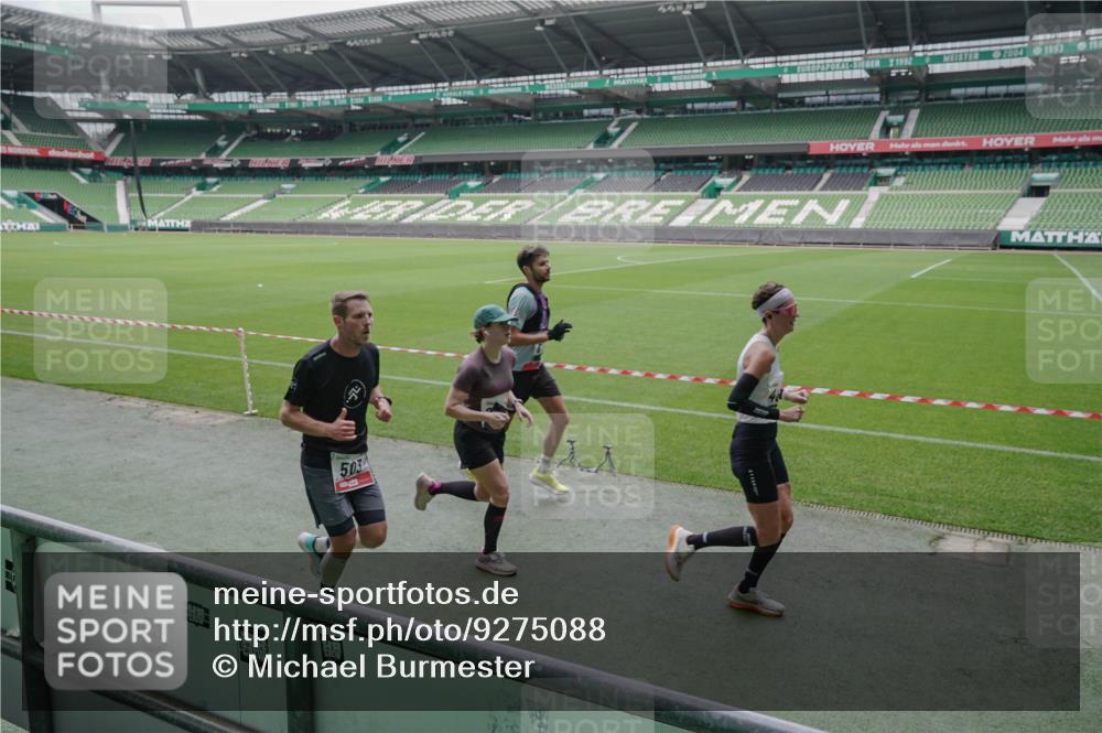 05.10.2025 - 20. swb-Marathon Bremen Michael Burmester http://msf.ph/oto/9275088 05.10.2025 12:51:09 Laufen im Stadion 122, 334, 503, 601, 688, 745, 750, 1033, 1037, 1044, 1064, 1166, 1314, 1450, 1499, 1577, 1689, 1701, 1909, 1911, 2059, 2279, 2350, 2381, 2493, 2526, 3267, 3291, 3419, 3608, 3661, 4032, 4104, 4366, 4654, 4687, 4962, 5184, 5418, 5551, 5817, 5838, 6066, 6210, 6252, 6401, 6477, 6681, 6775, 7493, 7723, 8066, 8083, 8682, 8780, 8995, 679, 736, 906, 1025, 1359, 2721, 3228, 4318, 4938, 5184, 5389, 5564, 5873, 6216, 6717, 7826, 7963, 8907 meine-sportfotos.de