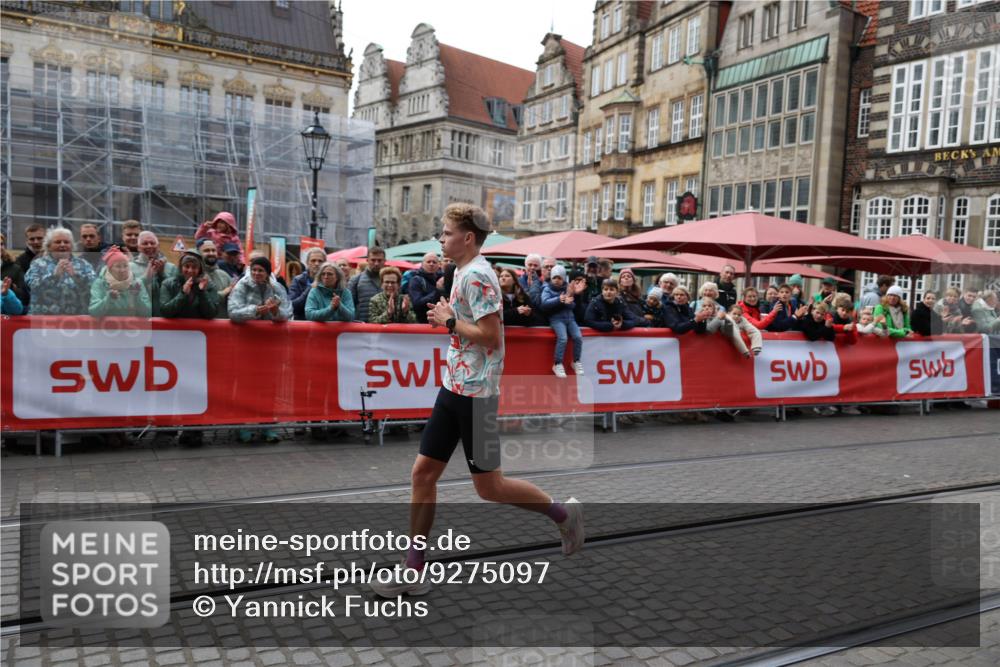 05.10.2025 - 20. swb-Marathon Bremen Yannick Fuchs http://msf.ph/oto/9275097 05.10.2025 12:34:18 Ziel 1663 meine-sportfotos.de