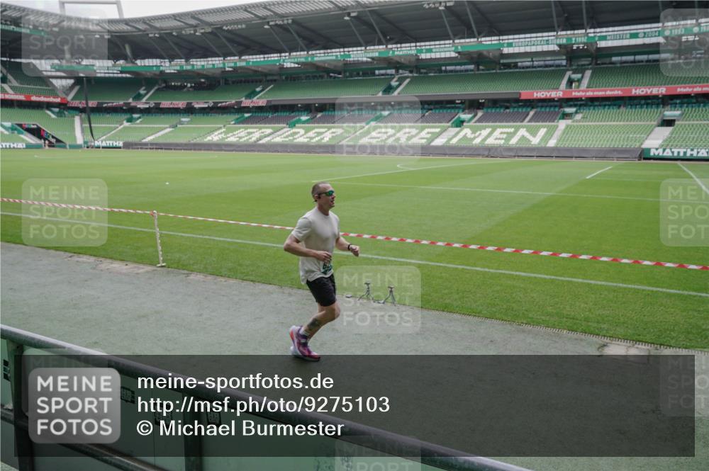 05.10.2025 - 20. swb-Marathon Bremen Michael Burmester http://msf.ph/oto/9275103 05.10.2025 12:51:11 Laufen im Stadion 122, 334, 503, 601, 688, 745, 750, 1033, 1037, 1044, 1064, 1166, 1314, 1450, 1499, 1577, 1689, 1701, 1909, 1911, 2059, 2279, 2350, 2381, 2493, 2526, 3267, 3291, 3419, 3608, 3661, 4032, 4104, 4260, 4366, 4654, 4687, 4962, 5418, 5551, 5817, 5838, 6066, 6210, 6252, 6401, 6477, 6681, 6775, 7493, 7723, 8066, 8083, 8682, 8780, 8995, 679, 736, 906, 1025, 1359, 2381, 2721, 3228, 4938, 5184, 5389, 5418, 5564, 5873, 6717, 7826, 7963, 8907 meine-sportfotos.de